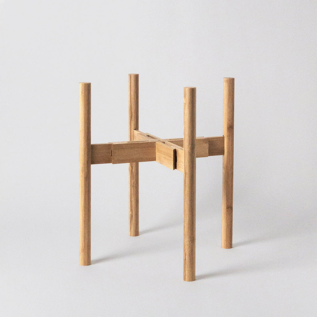 Adjustable bamboo plant stand