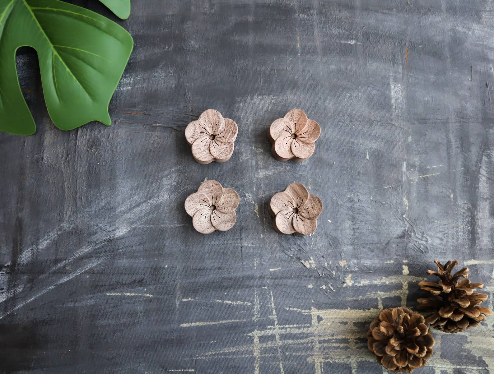 Wooden essential oil diffuser | Incense holder